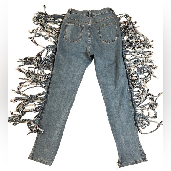 Daisy Distressed Fringe Detail Blue Jeans Size Small - Picture 11 of 16